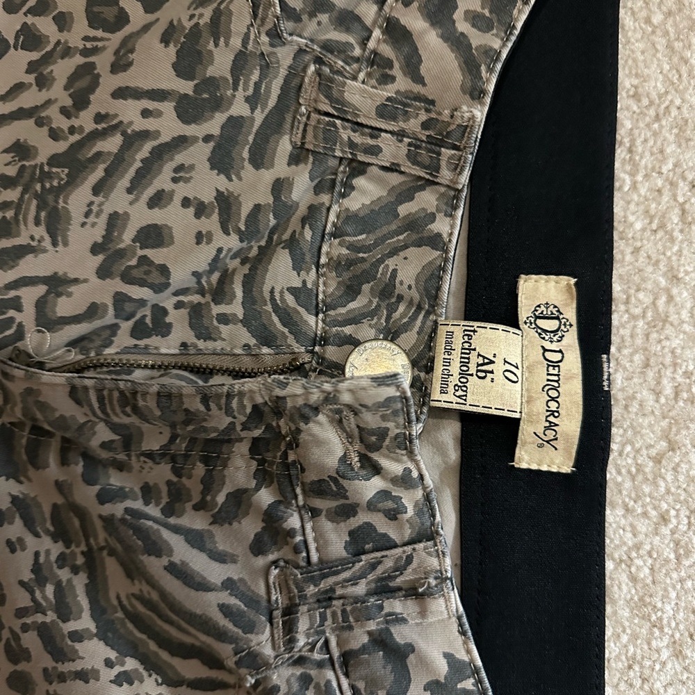 Jeans - Picture 2 of 2